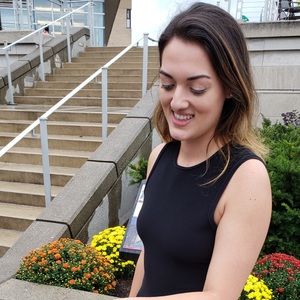 Meet your Posher, Becca